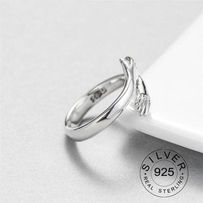 Hug Ring (Sterling Silver)